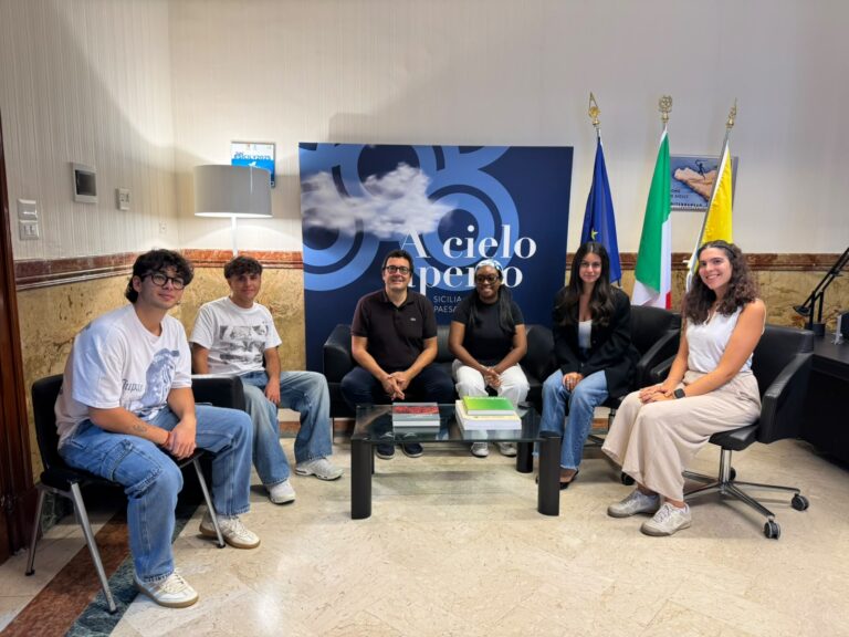 Servizio civile, al via i progetti nei Comuni siciliani e nella sede di Anci