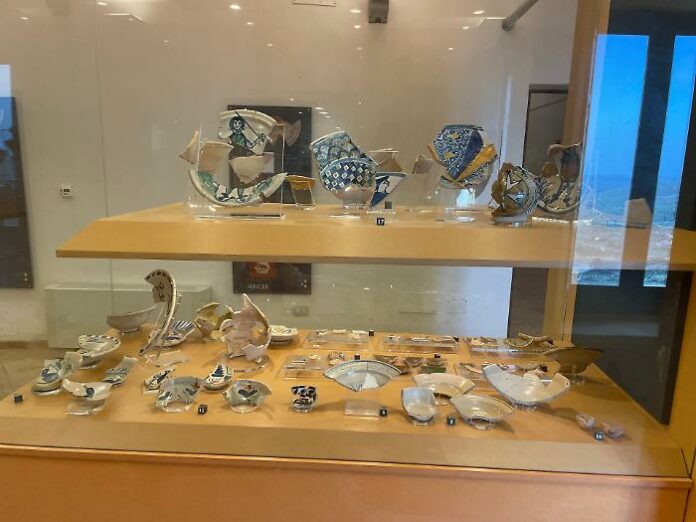 MuseoCeramicheBurgio-1783030115349.jpeg--burgio__tra_maioliche_e_mummie__viaggio_nella_memoria_e_nell_arte_della_sicilia