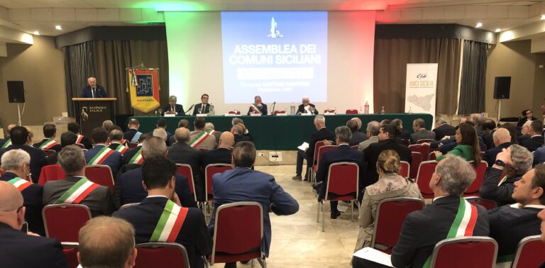 Assemblea dei sindaci siciliani, Manfredi (ANCI nazionale): “Apertura di un tavolo nazionale sulla situazione della Sicilia”